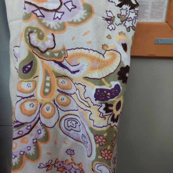 Cream Paisley and Floral Fashion Scarf with Fringes Size 70x28 - Picture 4 of 8